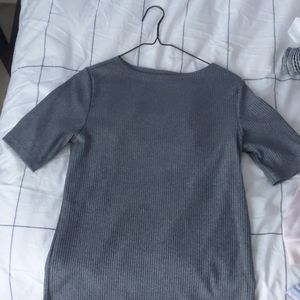 Uniqlo Grey shirt